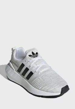 Adidas Originals Youth Swift Run 22 -Shoes Shop 3 zoom desktop 87