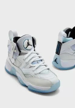 Jordan Youth Jumpman Two Trey -Shoes Shop 4 zoom desktop 299